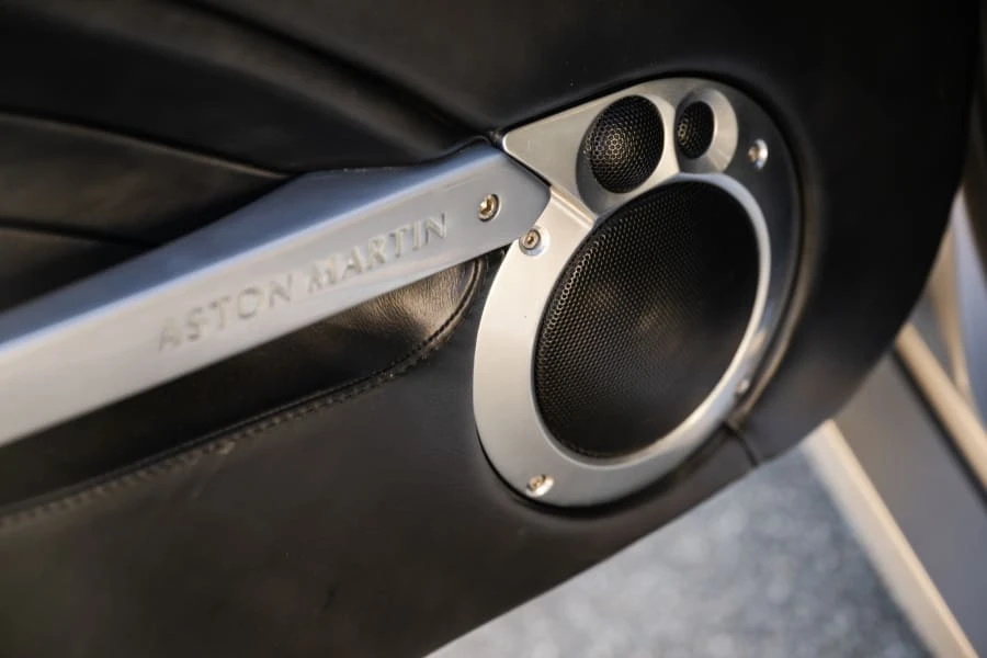 2004 Aston Martin Vanquish 1st Gen - Image 31 of 31