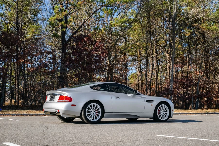 2004 Aston Martin Vanquish 1st Gen - Image 11 of 31