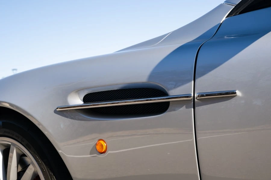 2004 Aston Martin Vanquish 1st Gen - Image 14 of 31
