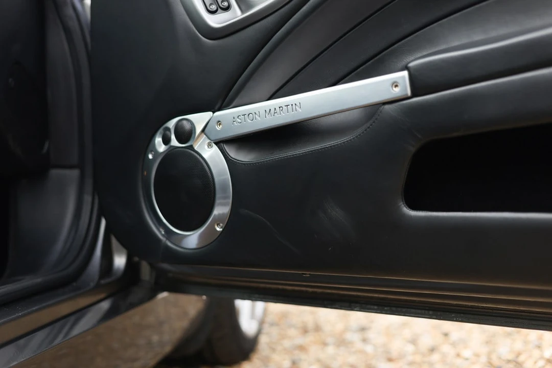 2004 Aston Martin Vanquish 1st Gen - Image 20 of 30