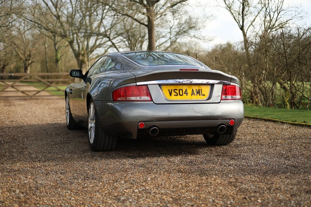 2004 Aston Martin Vanquish 1st Gen - Image 11 of 30