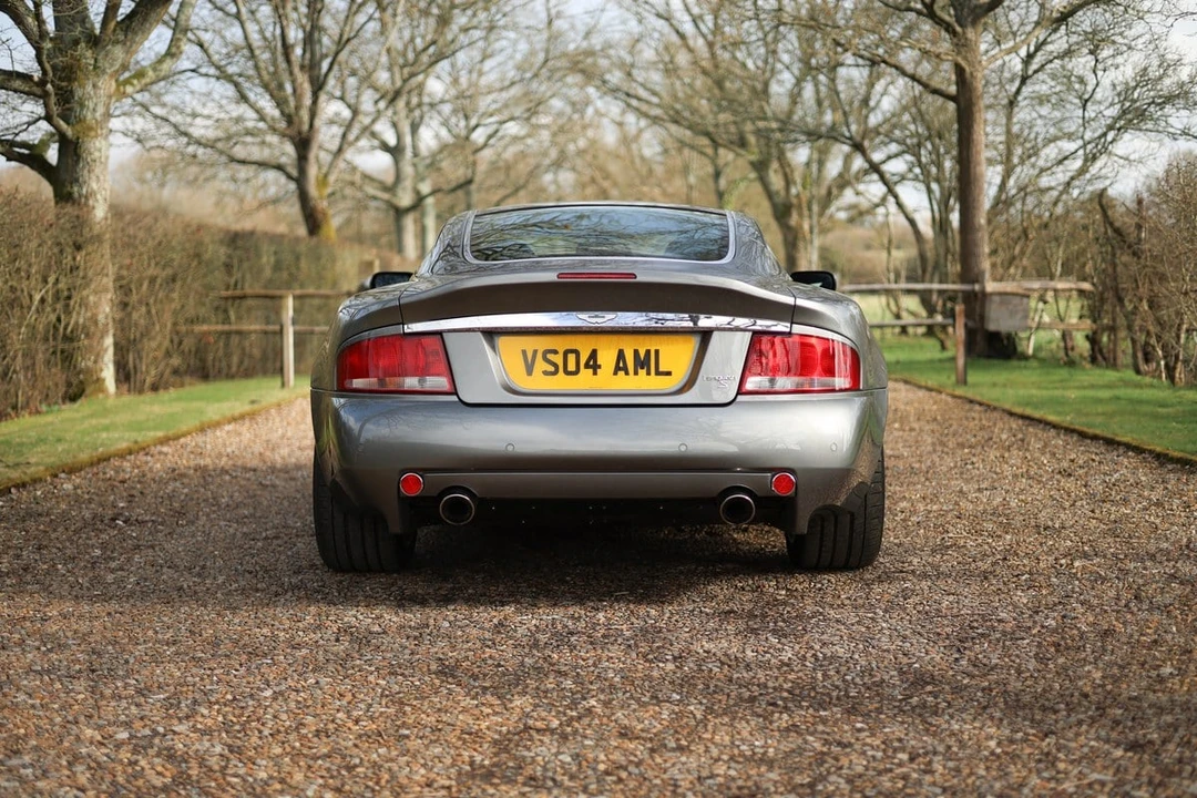 2004 Aston Martin Vanquish 1st Gen - Image 10 of 30