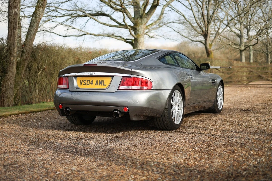 2004 Aston Martin Vanquish 1st Gen - Image 8 of 30