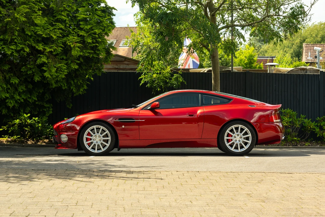 2004 Aston Martin Vanquish 1st Gen - Image 4 of 31