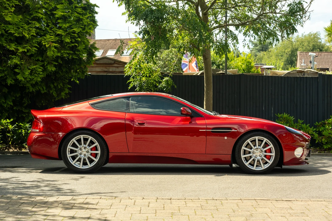 2004 Aston Martin Vanquish 1st Gen - Image 8 of 31