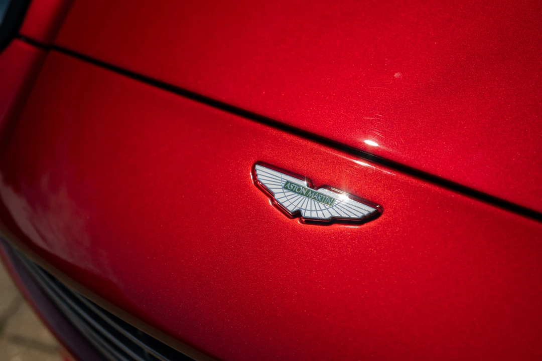 2004 Aston Martin Vanquish 1st Gen - Image 12 of 31