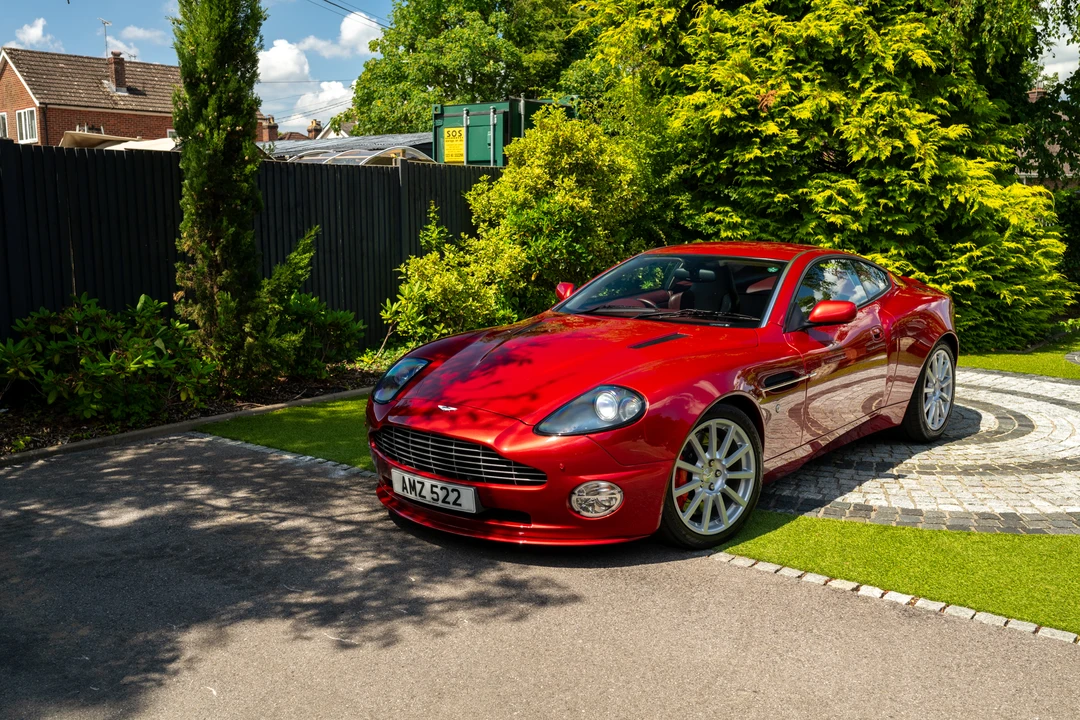 2004 Aston Martin Vanquish 1st Gen - Image 10 of 31