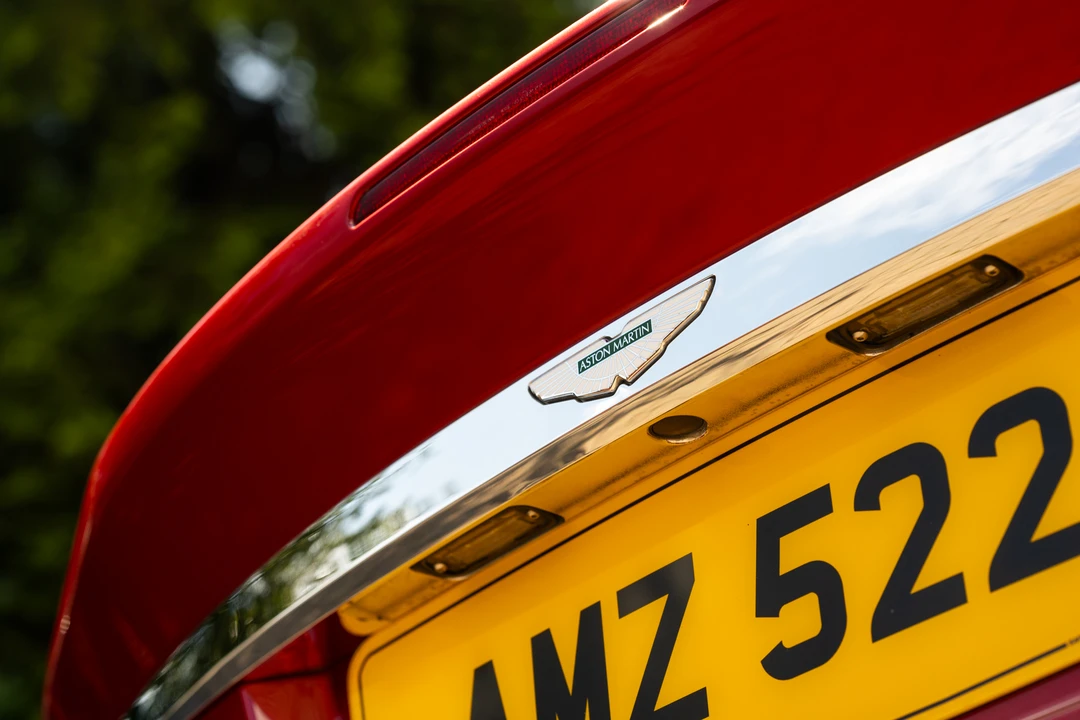 2004 Aston Martin Vanquish 1st Gen - Image 21 of 31
