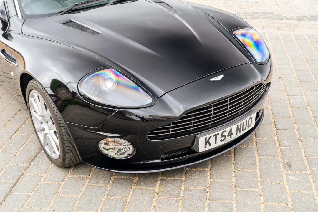 2004 Aston Martin Vanquish 1st Gen - Image 26 of 31