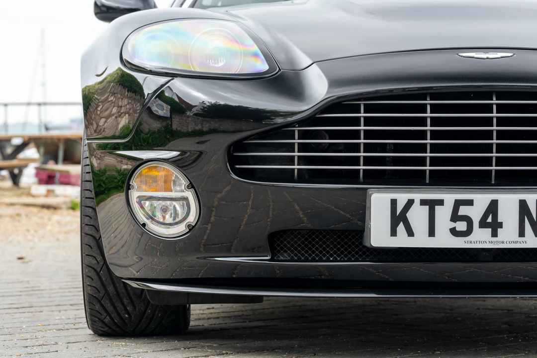 2004 Aston Martin Vanquish 1st Gen - Image 28 of 31