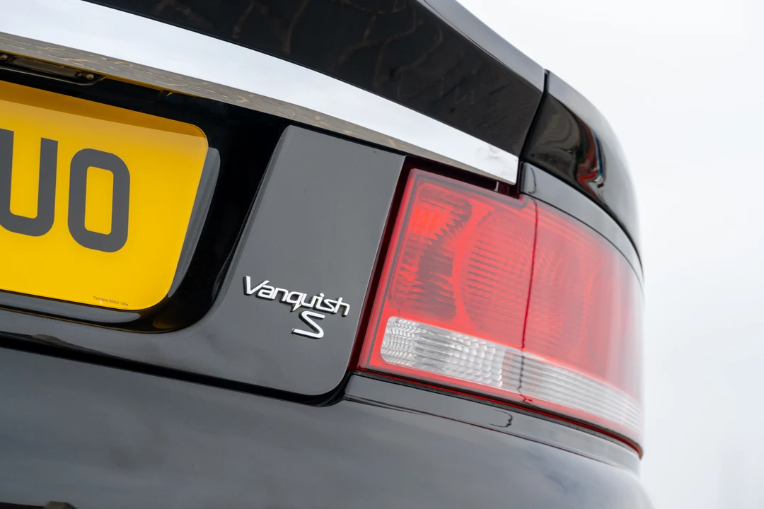 2004 Aston Martin Vanquish 1st Gen - Image 19 of 31