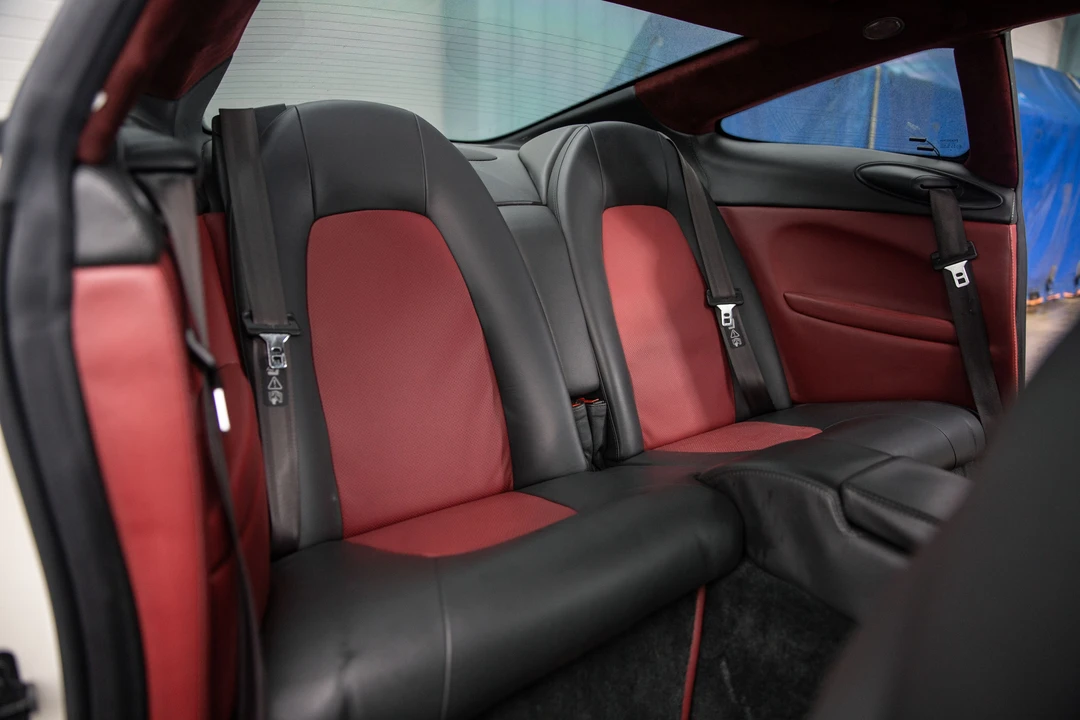 2004 Aston Martin Vanquish 1st Gen - Image 27 of 31