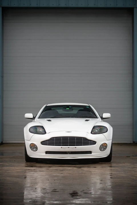 2004 Aston Martin Vanquish 1st Gen - Image 22 of 31