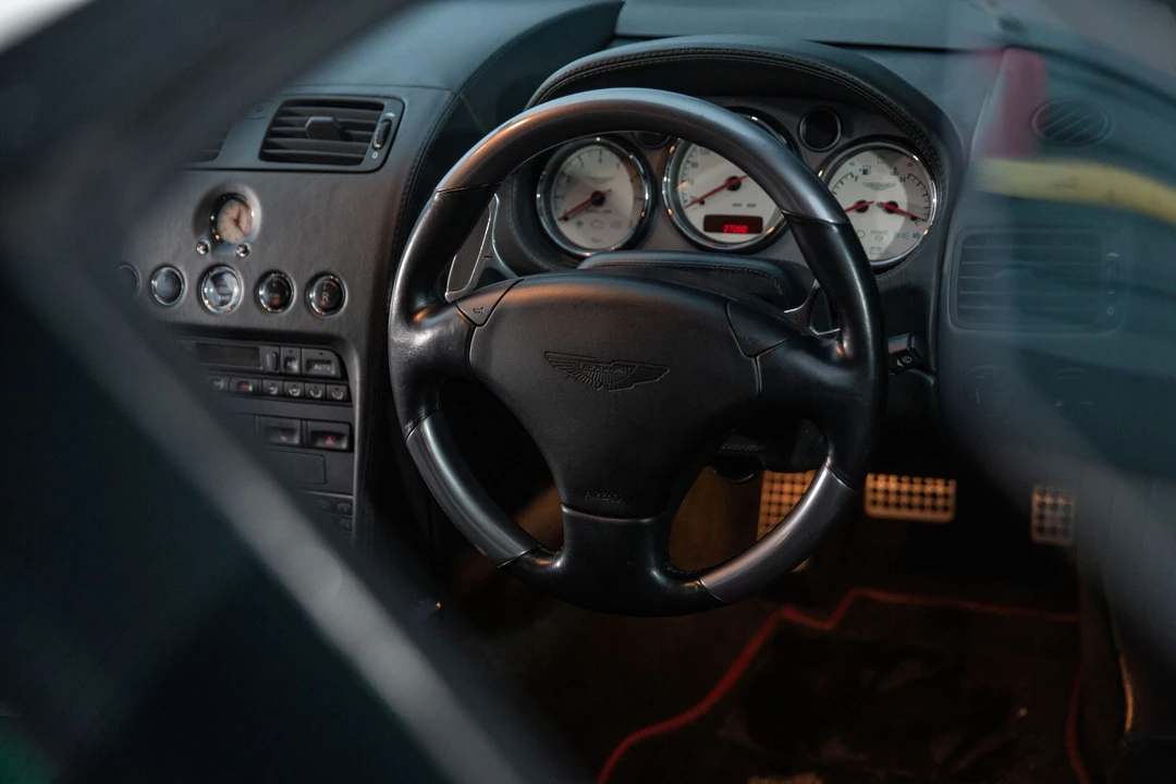 2004 Aston Martin Vanquish 1st Gen - Image 6 of 31