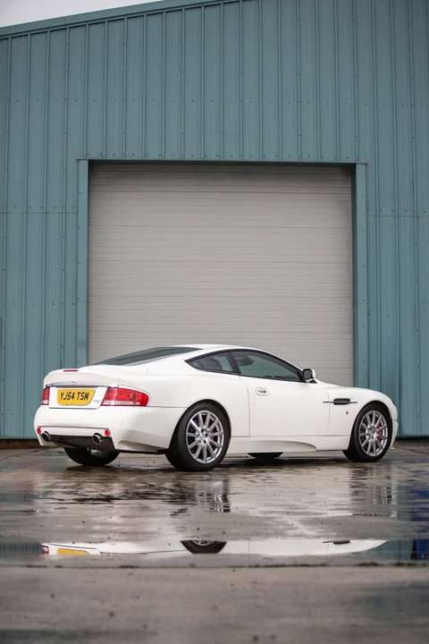 2004 Aston Martin Vanquish 1st Gen - Image 16 of 31