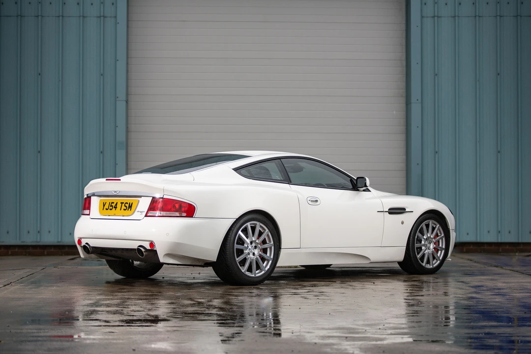 2004 Aston Martin Vanquish 1st Gen - Image 17 of 31