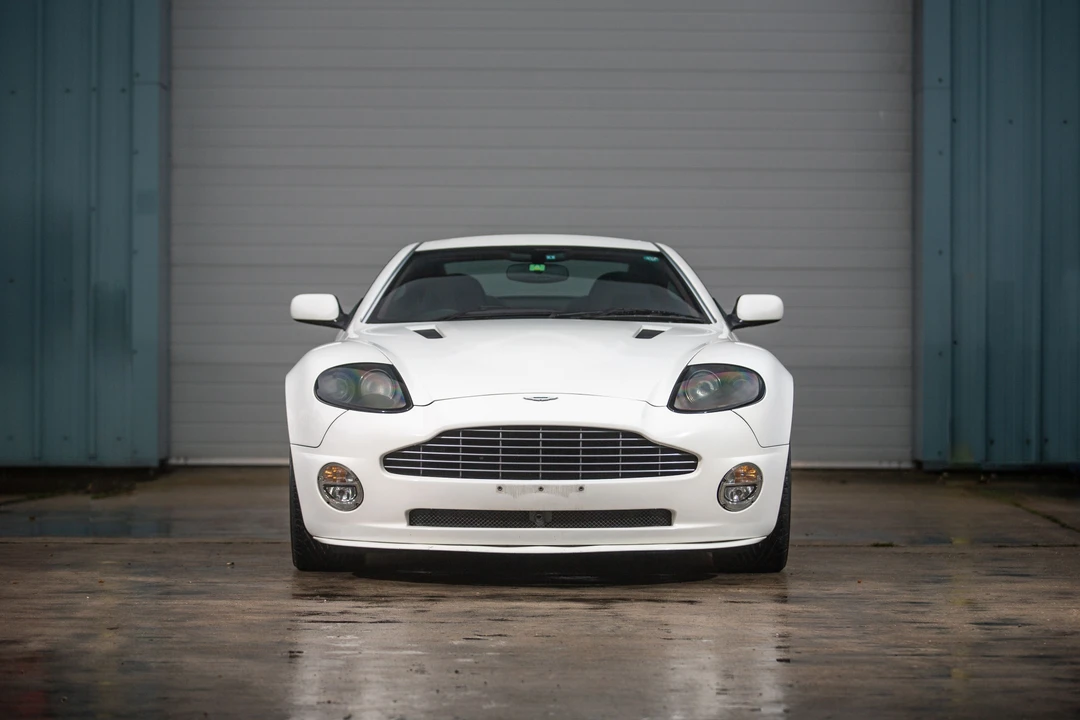 2004 Aston Martin Vanquish 1st Gen - Image 23 of 31