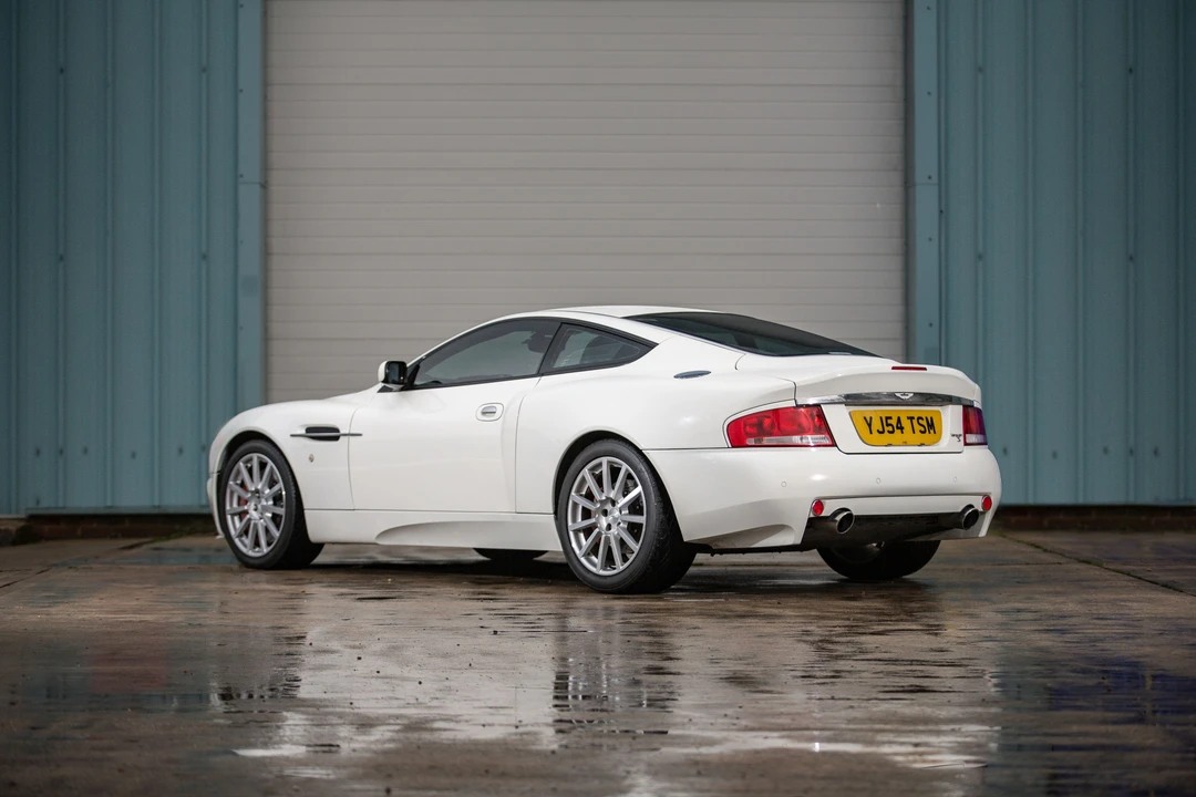 2004 Aston Martin Vanquish 1st Gen - Image 12 of 31