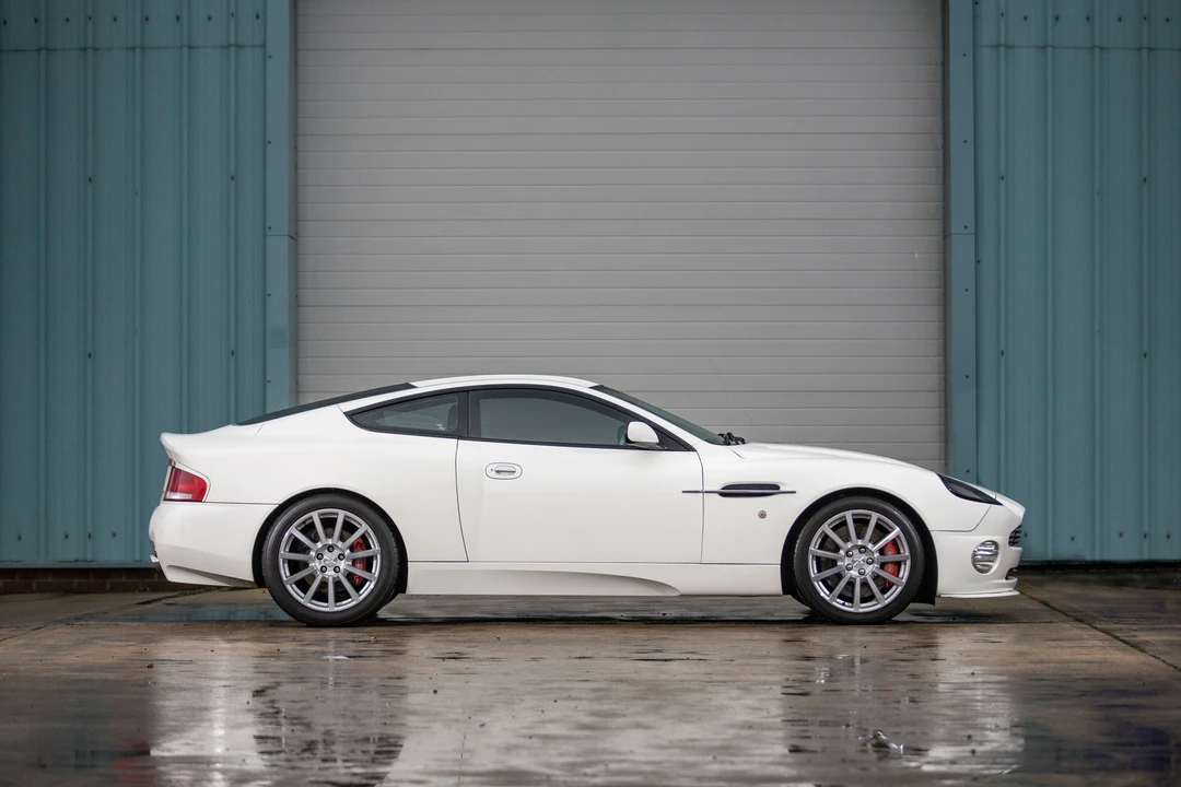 2004 Aston Martin Vanquish 1st Gen - Image 19 of 31