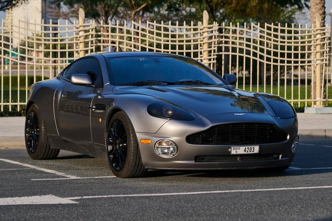 2004 Aston Martin Vanquish 1st Gen - Image 17 of 21