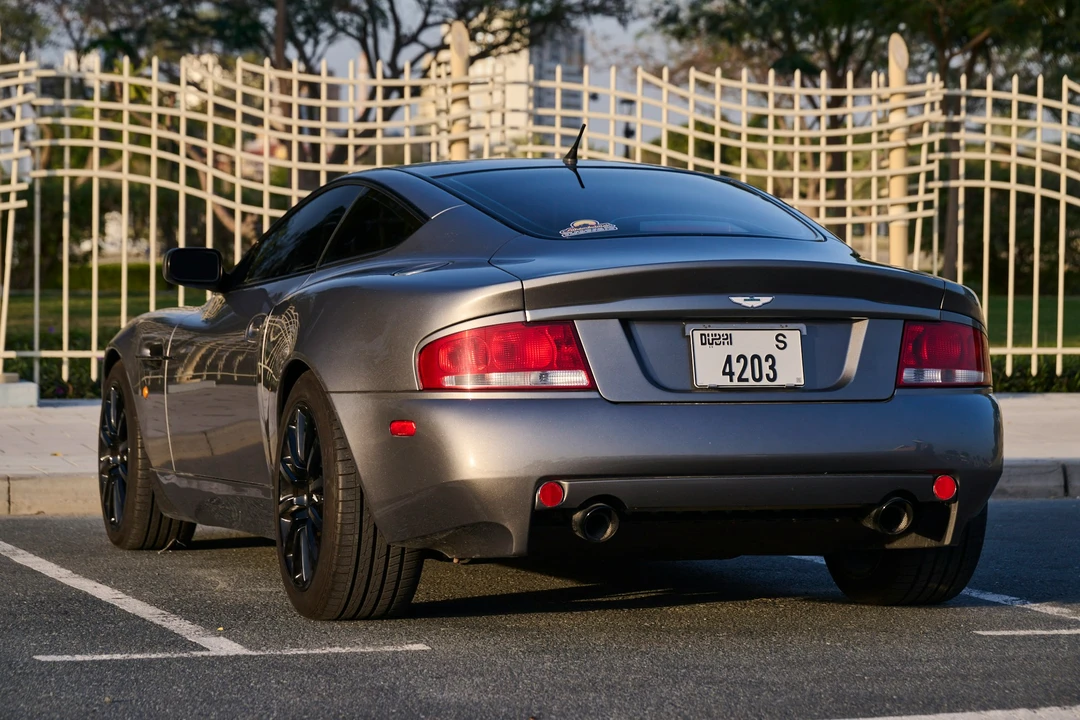 2004 Aston Martin Vanquish 1st Gen - Image 13 of 21