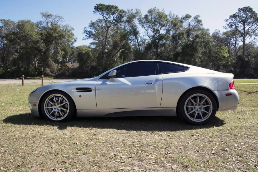 2004 Aston Martin Vanquish 1st Gen - Image 6 of 6
