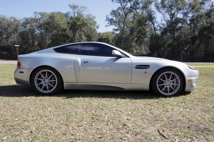 2004 Aston Martin Vanquish 1st Gen - Image 2 of 6