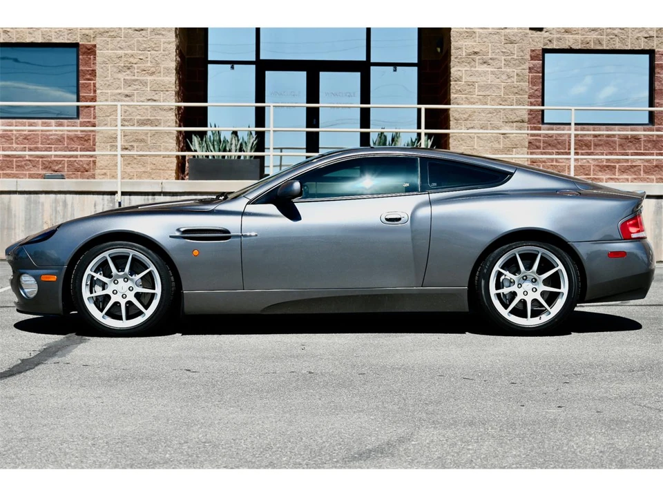 2004 Aston Martin Vanquish 1st Gen - Image 8 of 31