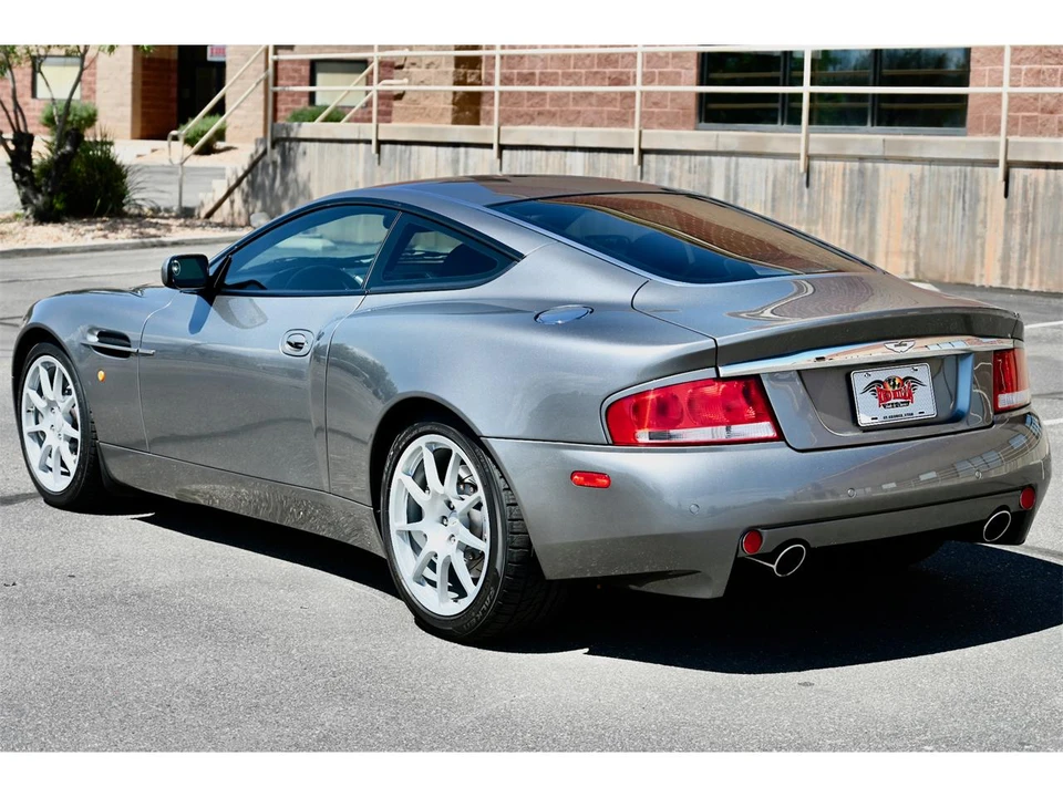 2004 Aston Martin Vanquish 1st Gen - Image 12 of 31