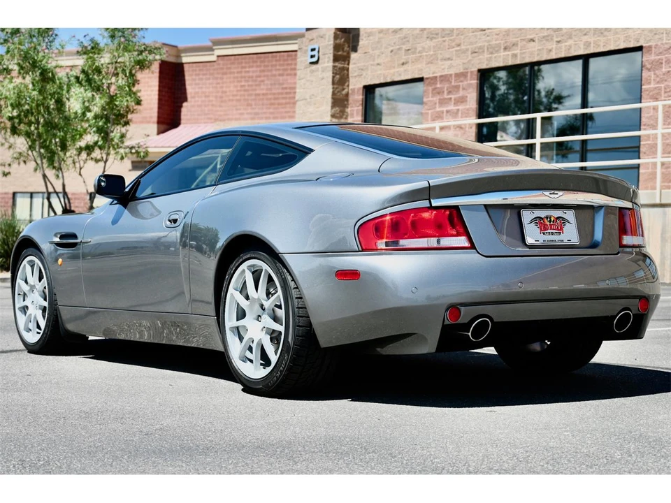 2004 Aston Martin Vanquish 1st Gen - Image 13 of 31
