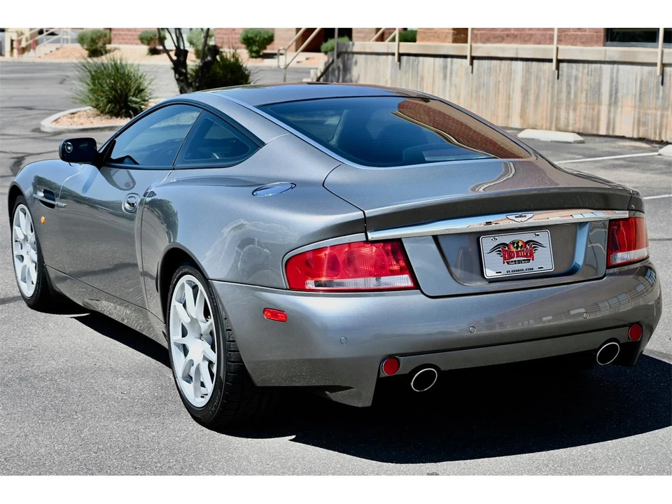 2004 Aston Martin Vanquish 1st Gen - Image 14 of 31