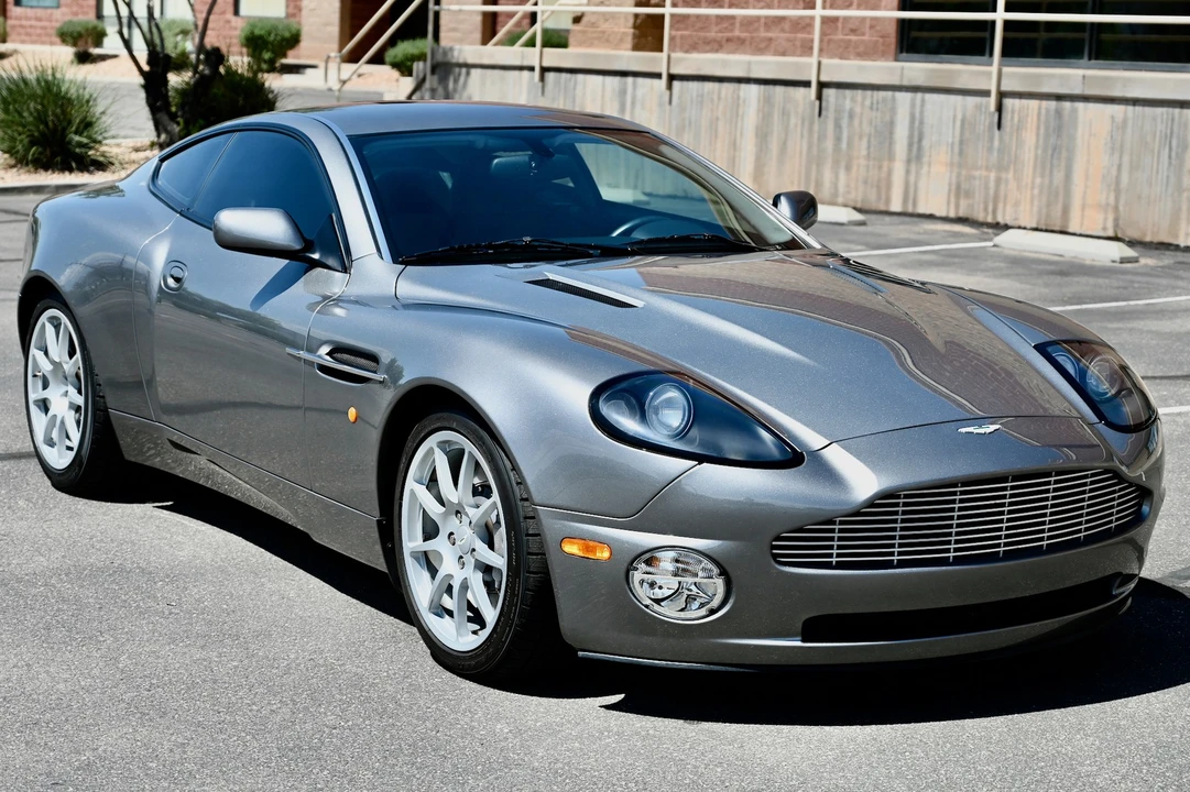 2004 Aston Martin Vanquish 1st Gen - Image 29 of 31