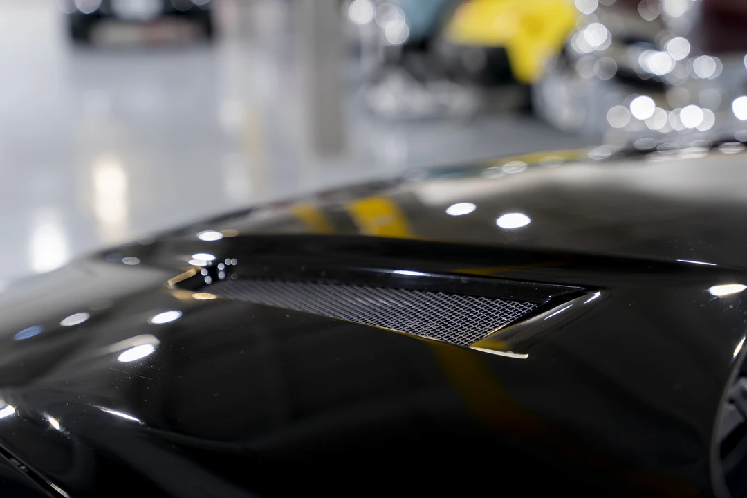 2004 Aston Martin Vanquish 1st Gen - Image 13 of 31