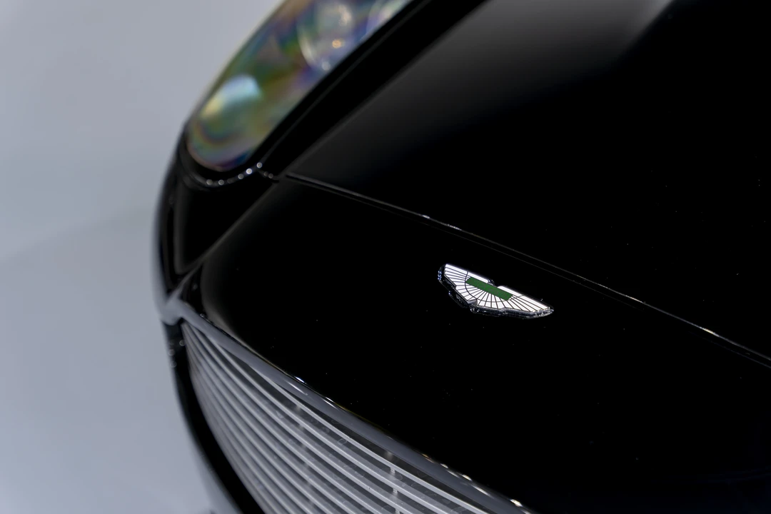 2004 Aston Martin Vanquish 1st Gen - Image 14 of 31