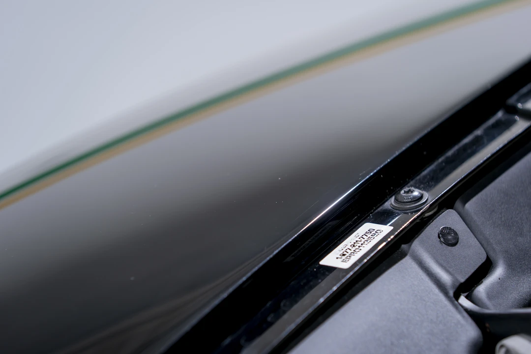 2004 Aston Martin Vanquish 1st Gen - Image 25 of 31