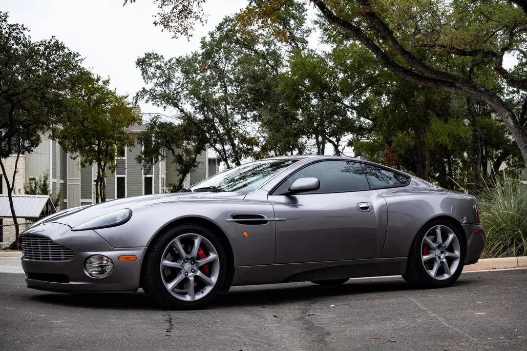 2004 Aston Martin Vanquish 1st Gen - Image 2 of 31