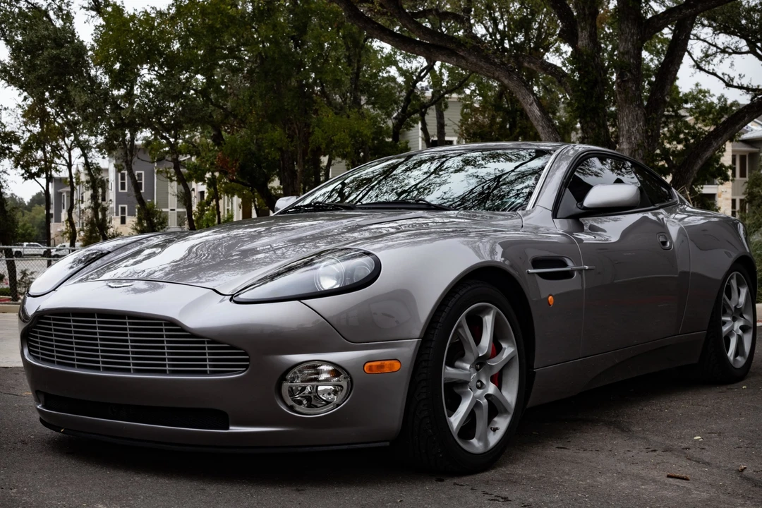2004 Aston Martin Vanquish 1st Gen - Image 5 of 31