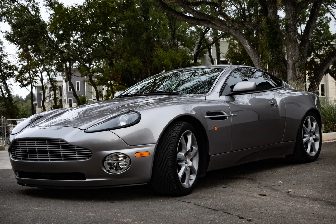 2004 Aston Martin Vanquish 1st Gen - Image 6 of 31