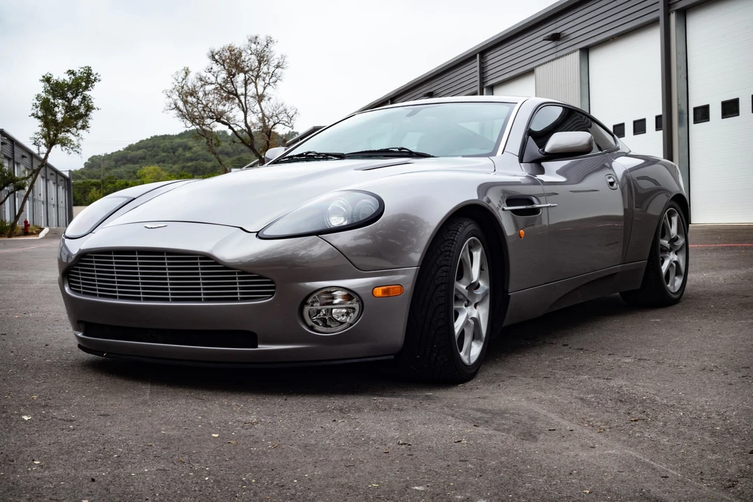 2004 Aston Martin Vanquish 1st Gen - Image 10 of 31