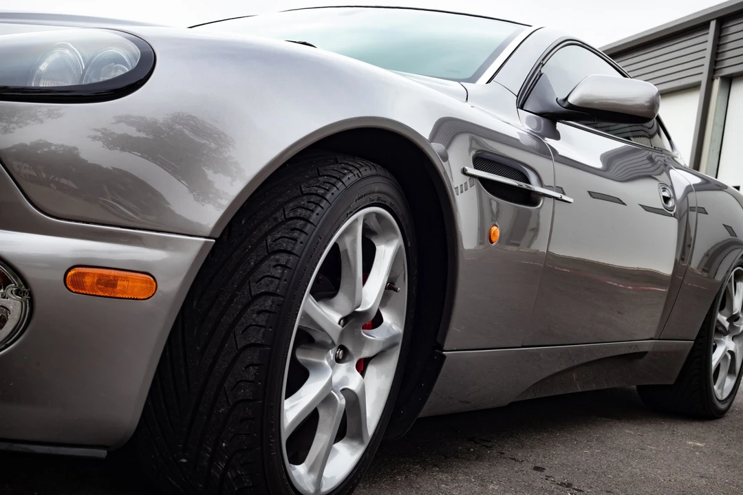 2004 Aston Martin Vanquish 1st Gen - Image 30 of 31