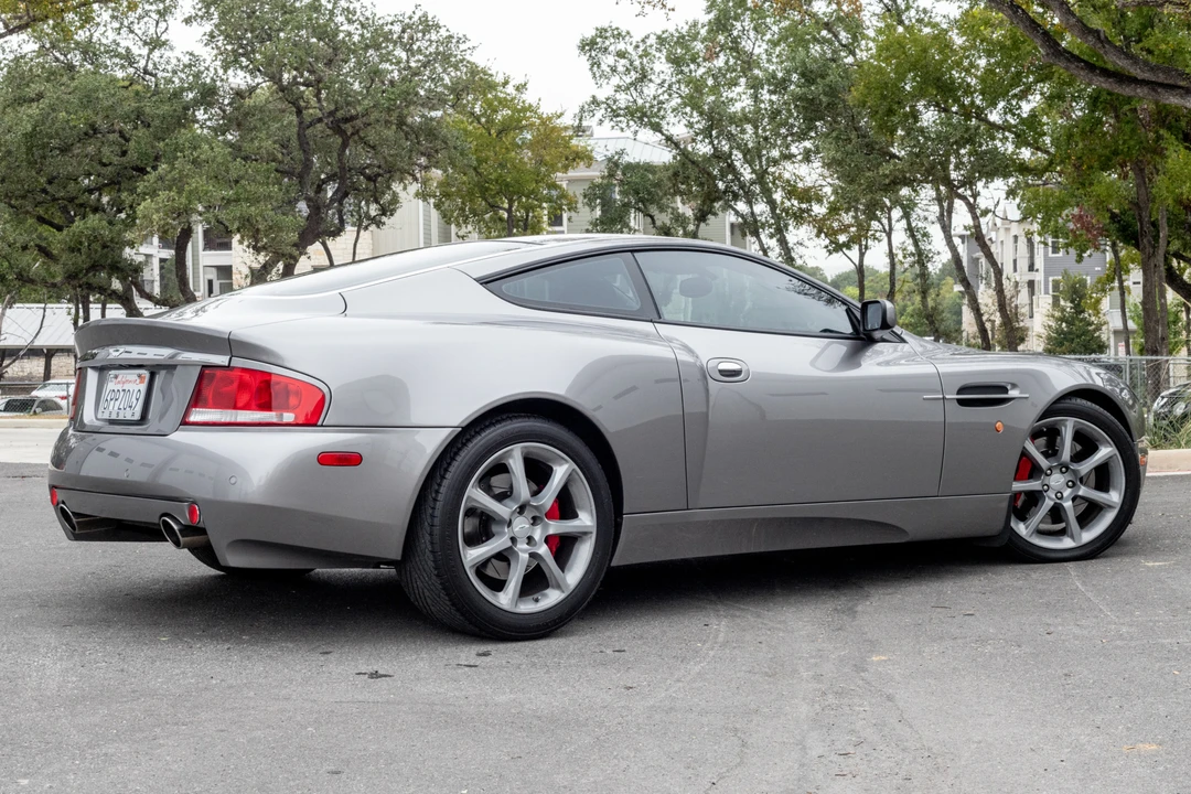2004 Aston Martin Vanquish 1st Gen - Image 15 of 31