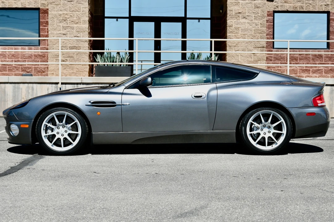 2004 Aston Martin Vanquish 1st Gen - Image 8 of 31