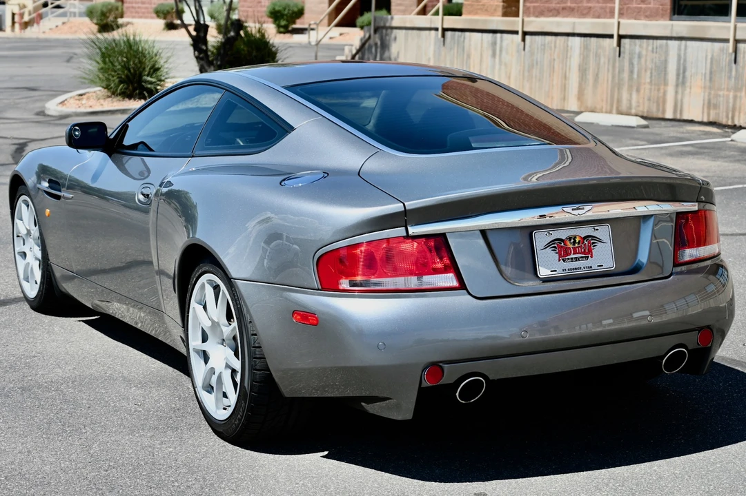 2004 Aston Martin Vanquish 1st Gen - Image 14 of 31