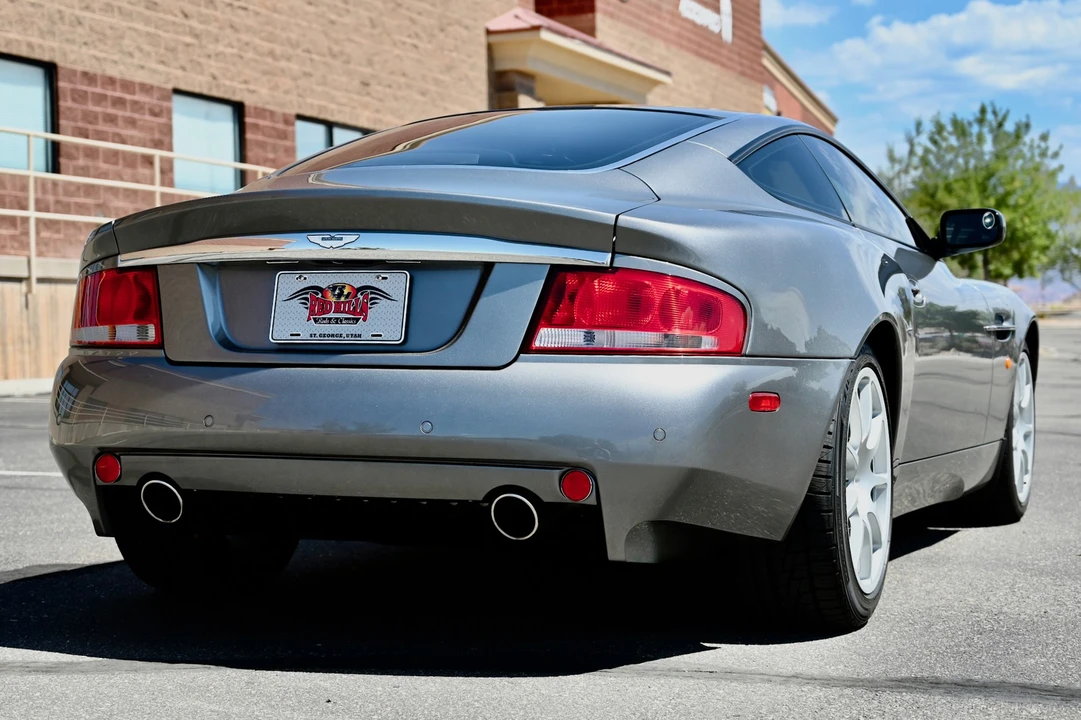 2004 Aston Martin Vanquish 1st Gen - Image 20 of 31