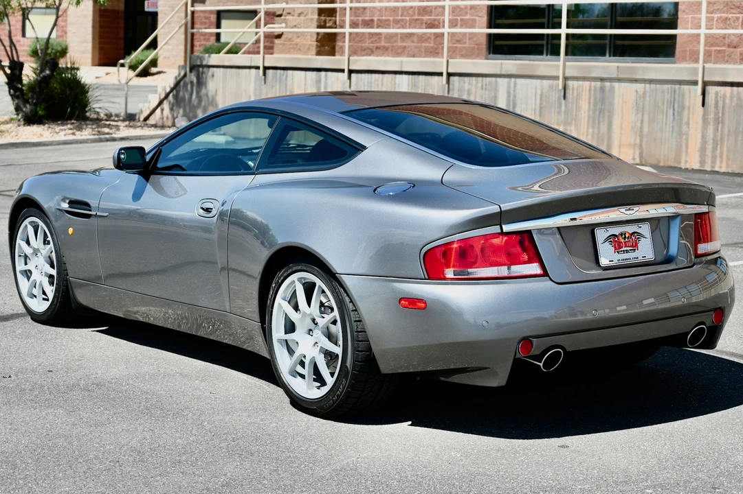 2004 Aston Martin Vanquish 1st Gen - Image 12 of 31