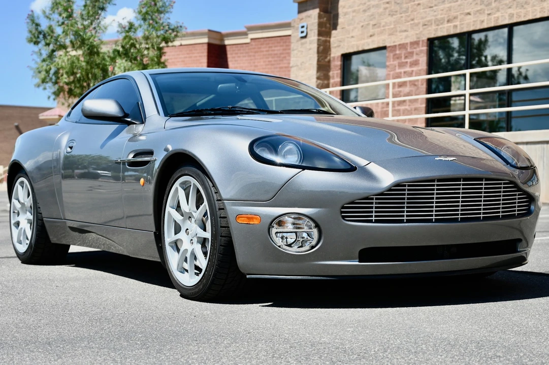 2004 Aston Martin Vanquish 1st Gen - Image 30 of 31