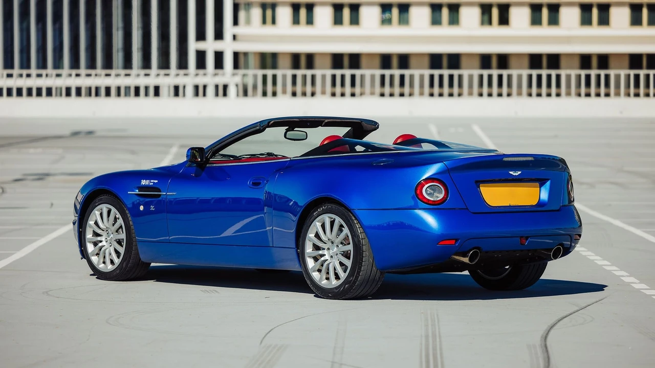 2004 Aston Martin Vanquish 1st Gen - Image 17 of 31