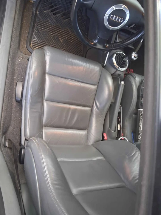 2004 Audi Coupe & Cabriolet - Image 2 of 6
