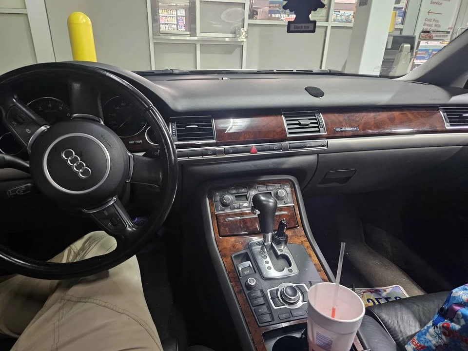 2004 Audi D3 A8 - Image 5 of 5