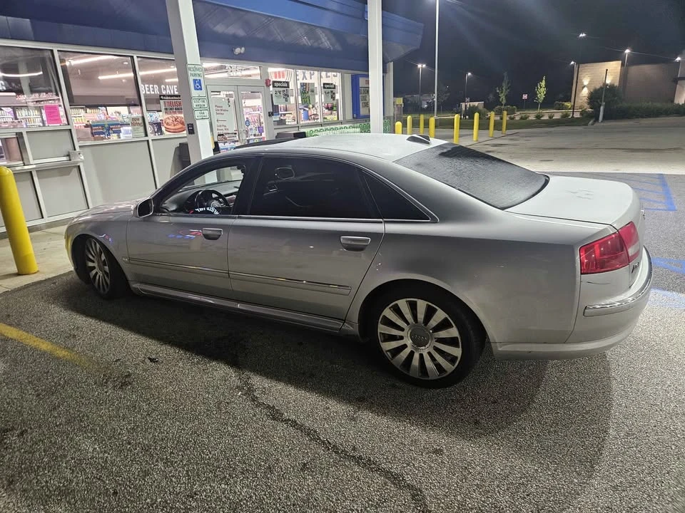 2004 Audi D3 A8 - Image 2 of 5